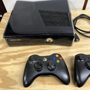 Microsoft Xbox 360 Kinect Bundle 250GB Matte Black Console